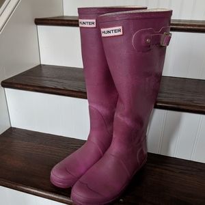 Mauve colored Hunter Boots